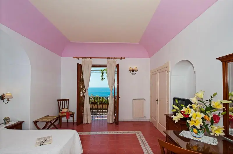 Albergo California hotel interior