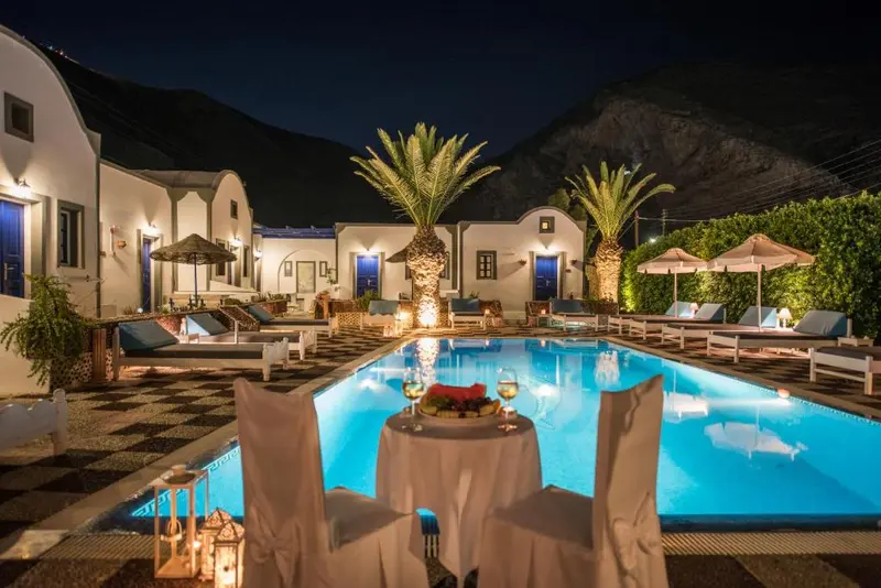 Anezina Villas hotel in Apollonia