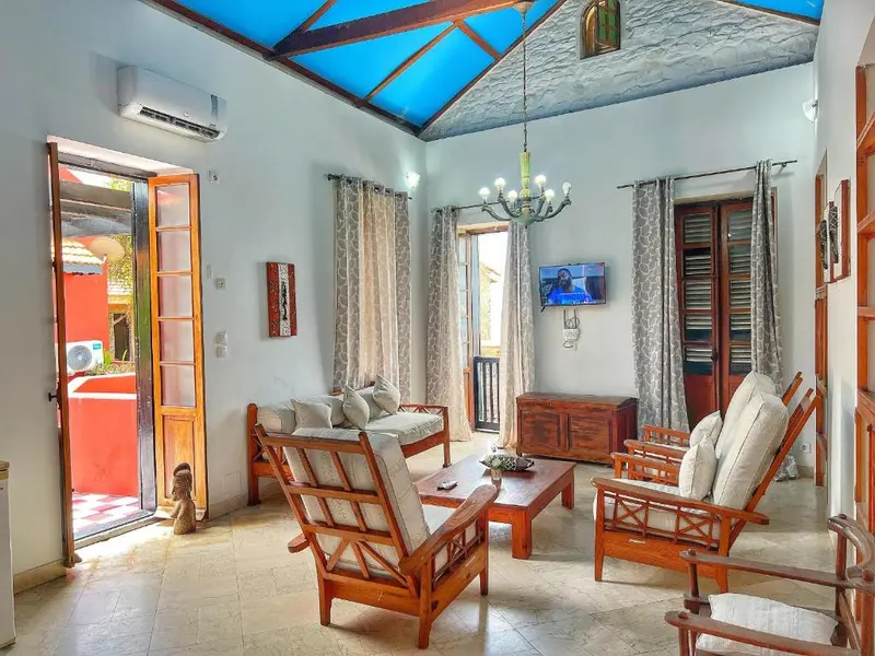 Auberge de l'Ile de Goree hotel in Goree Island