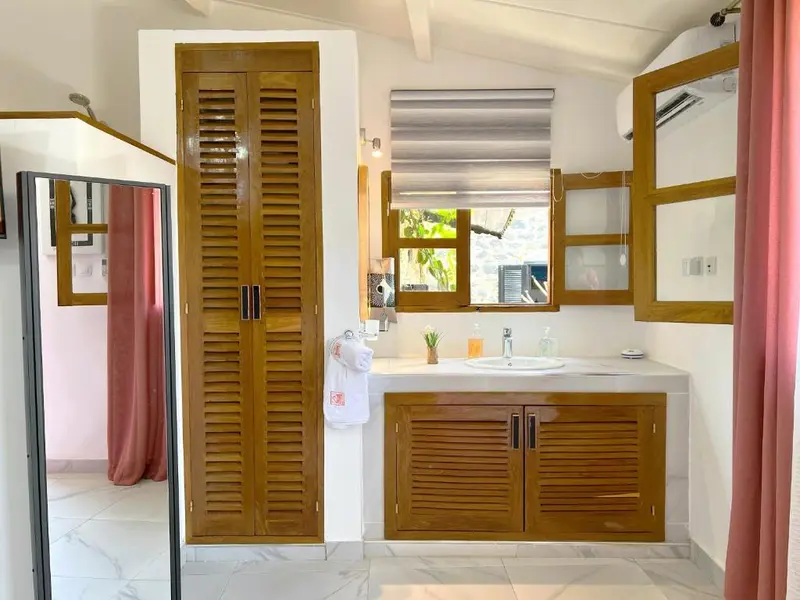 Auberge de l'Ile de Goree hotel interior