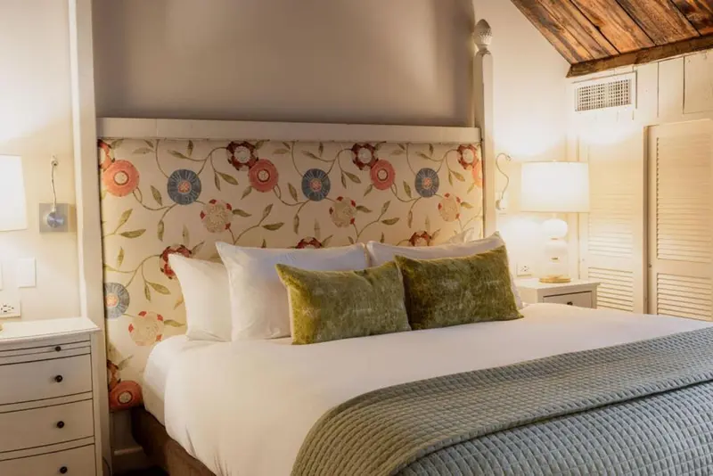 Auberge Kanaga hotel interior