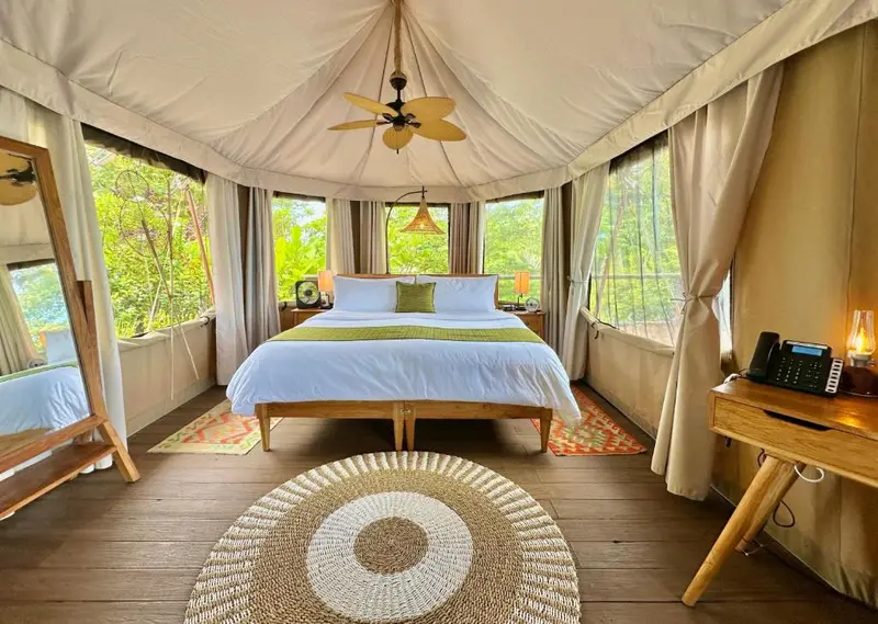 Carolines Resort hotel interior