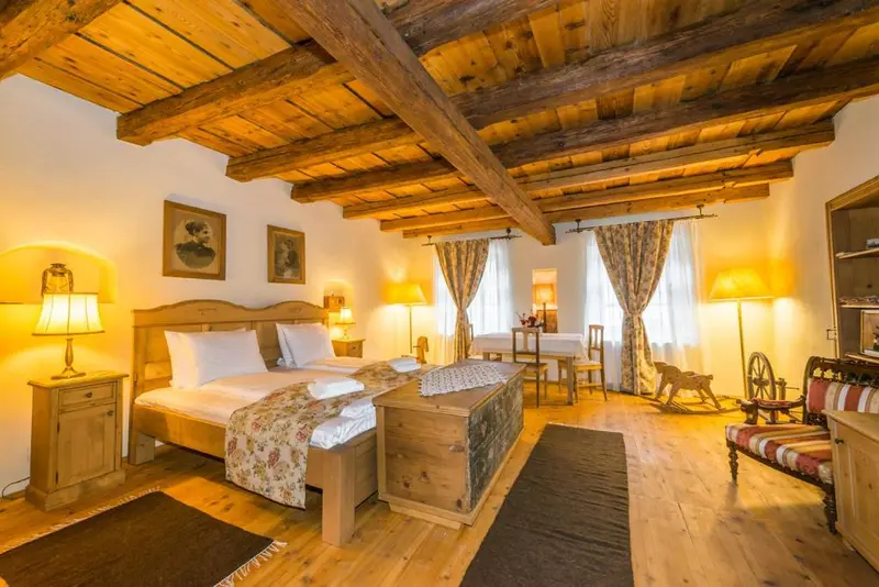 Casa Savri hotel interior