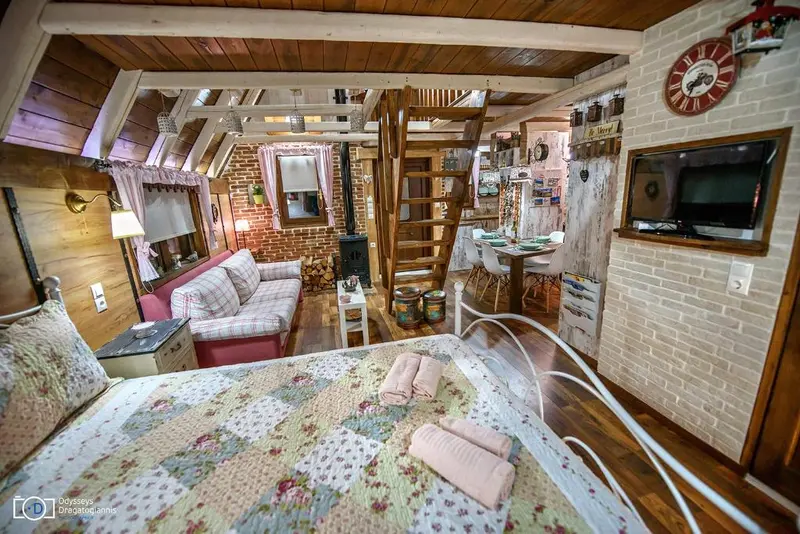 Ehsan Traditional Guesthouse hotel interior