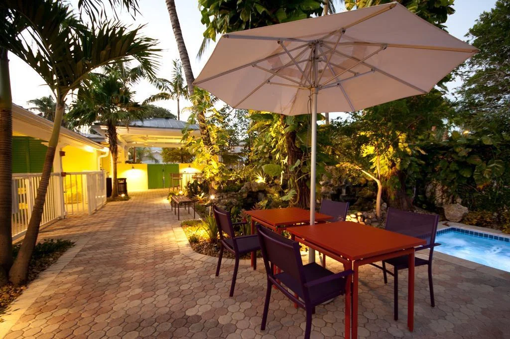Almond Tree Inn hotel in Key West