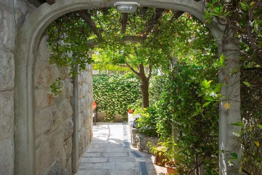 Apartment Hotel Astoria hotel in Budva