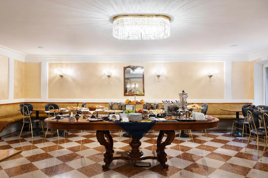 Art Hotel Orologio hotel in Bologna