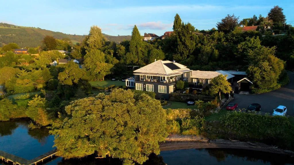 Black Swan Lakeside Boutique Hotel hotel in Rotorua