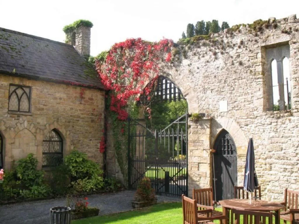 Bunratty Castle Hotel hotel in Bunratty