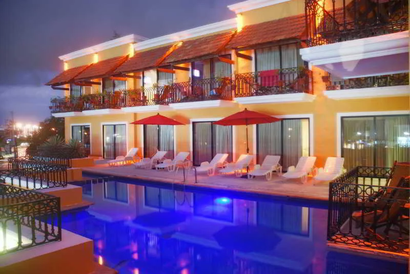 Caribbean Paradise Inn hotel in Providenciales