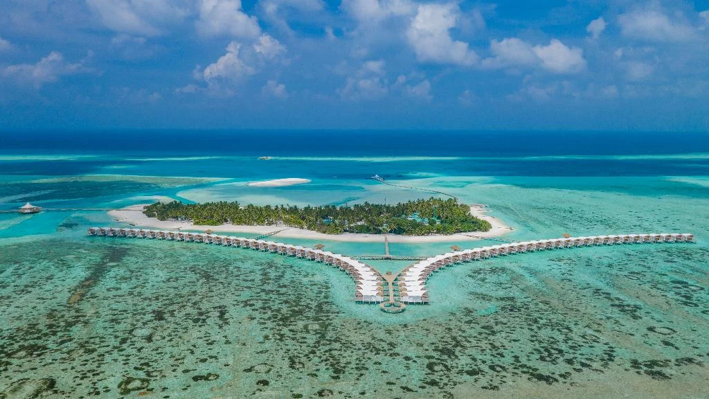 Cinnamon Hakuraa Huraa hotel in Meemu Atoll