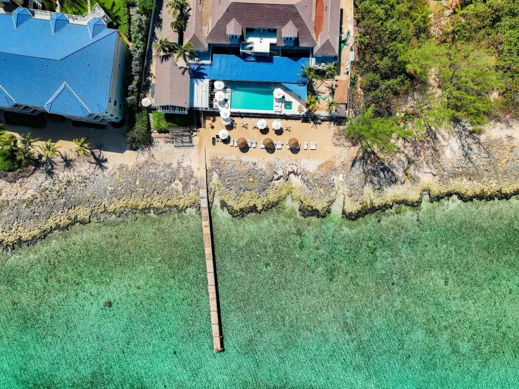 Cobalt Coast Resort and Suites hotel in West Bay