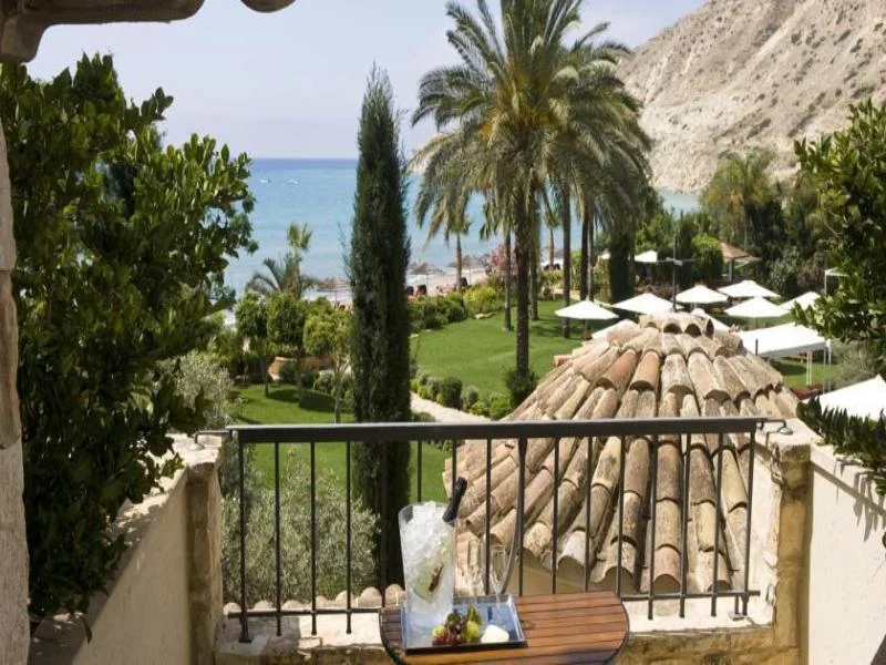 Columbia Beach Resort hotel in Pissouri