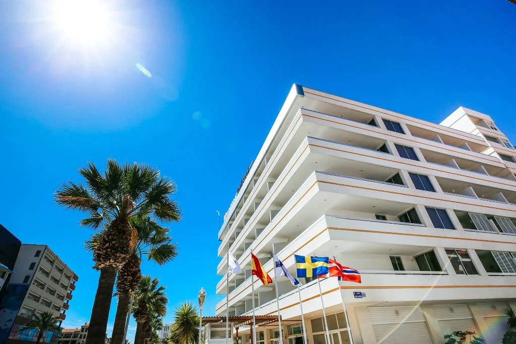 Coral Sea Resort hotel in Airlie Beach