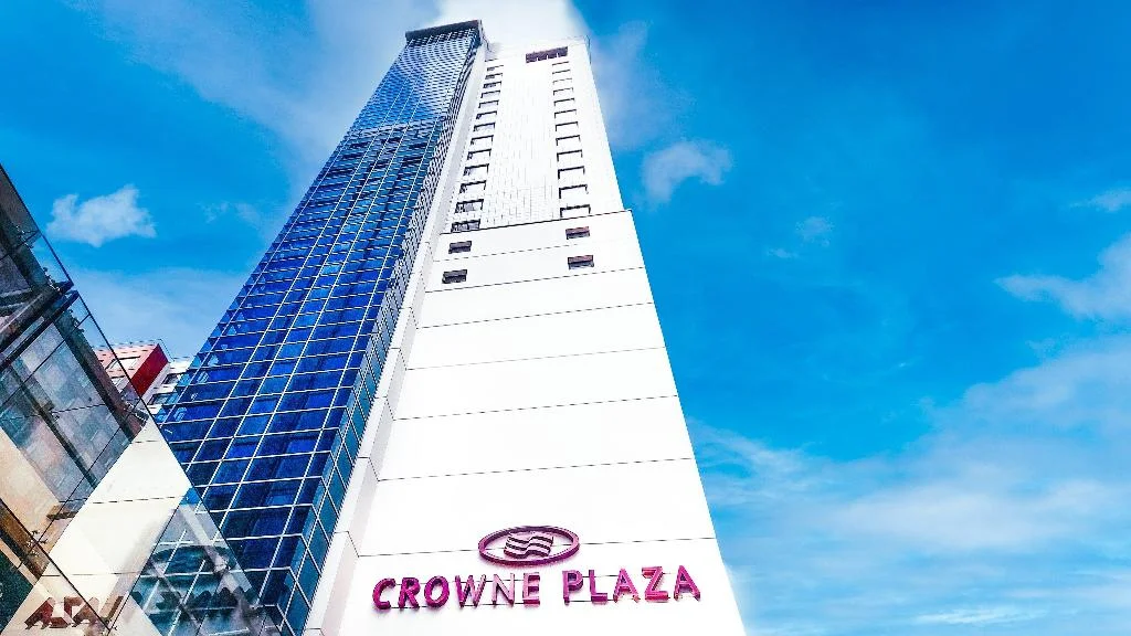 Crowne Plaza Adelaide hotel in Adelaide