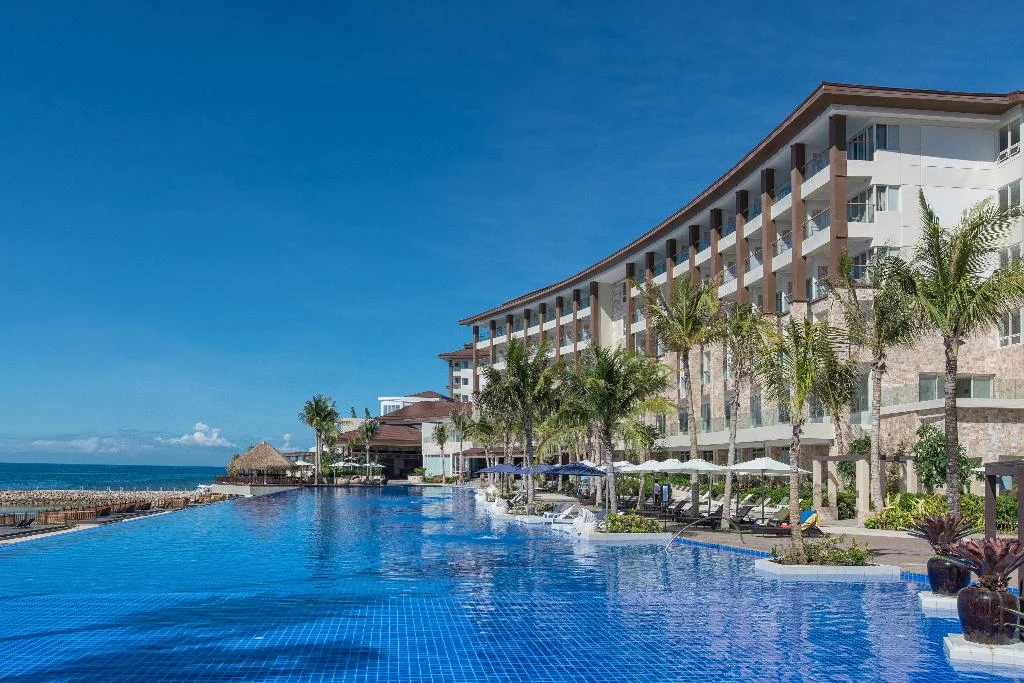 Dusit Thani Mactan Cebu Resort hotel in Lapu-Lapu City
