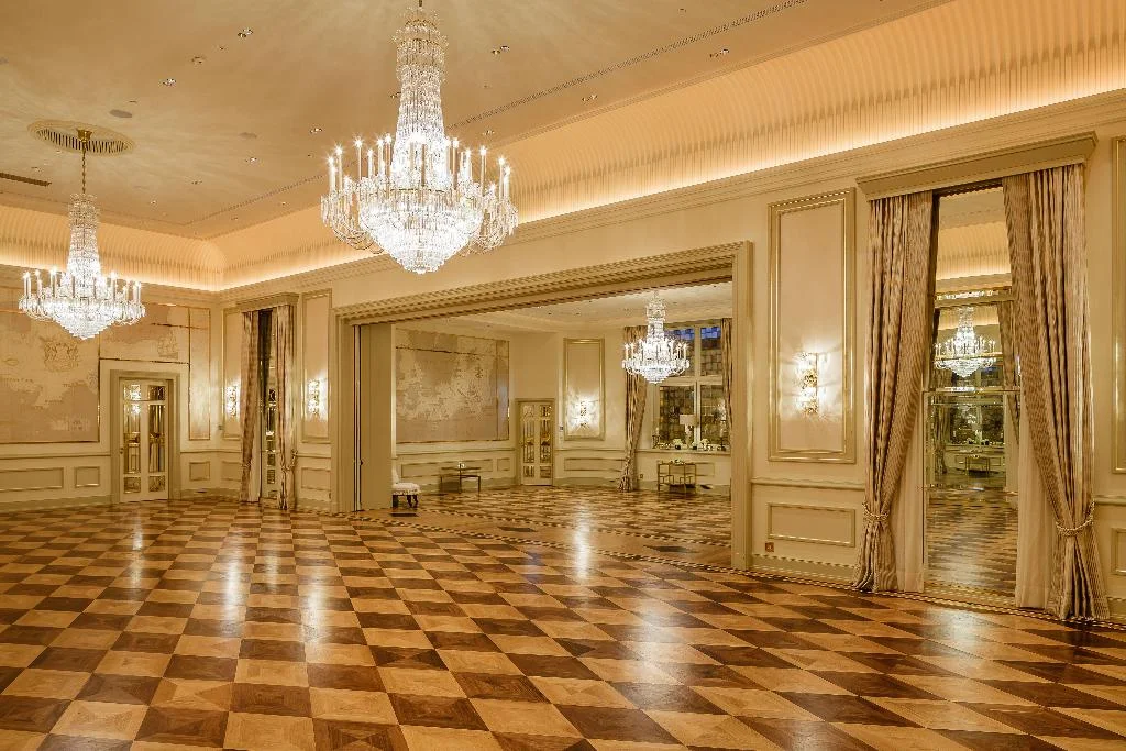 Fairmont Hotel Vier Jahreszeiten Hamburg hotel in Hamburg