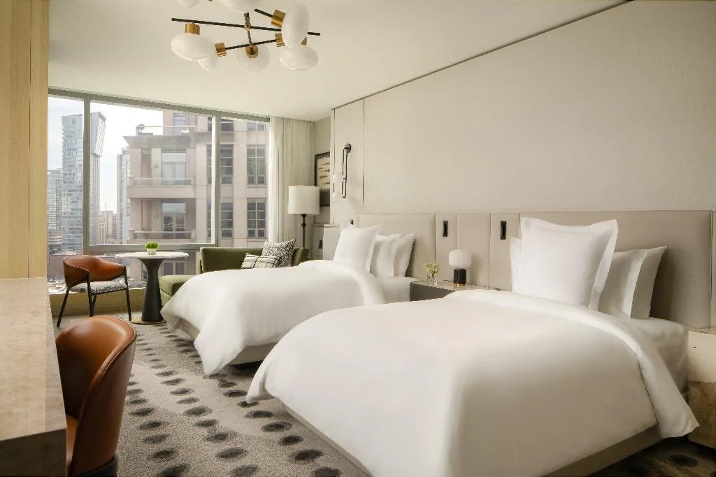 Four Seasons Hotel Toronto hotel in Toronto