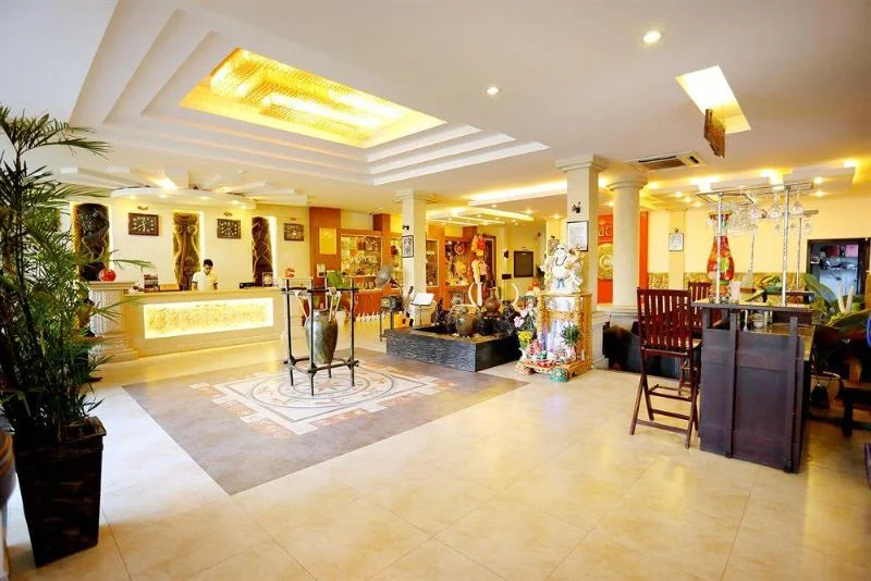 Gold Coast Inn hotel in Kuata Island