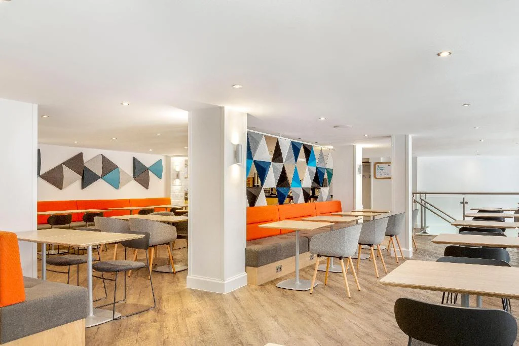 Holiday Inn Express Edinburgh City Centre hotel in Edinburgh