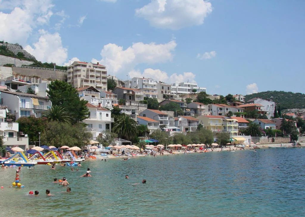 Hotel Agava hotel in Petrovac