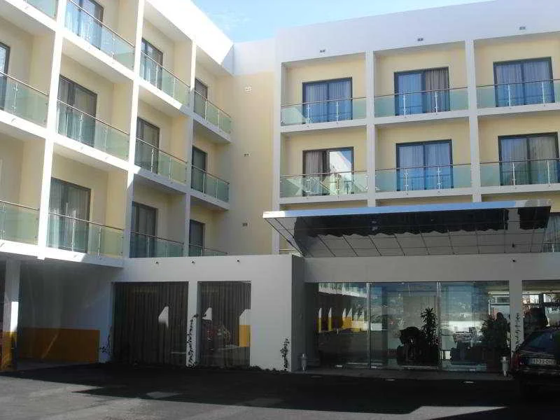 Hotel Caravelas hotel in Ponta Delgada