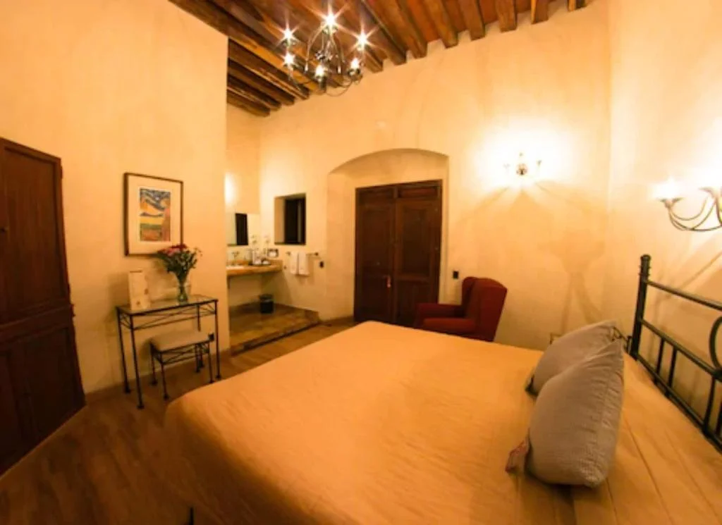 Hotel Casa Antigua hotel in Santa Ana