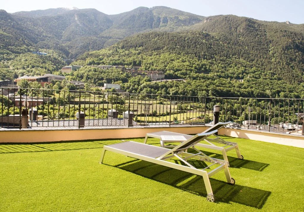 Hotel Cervol hotel in Sant Julià de Lòria