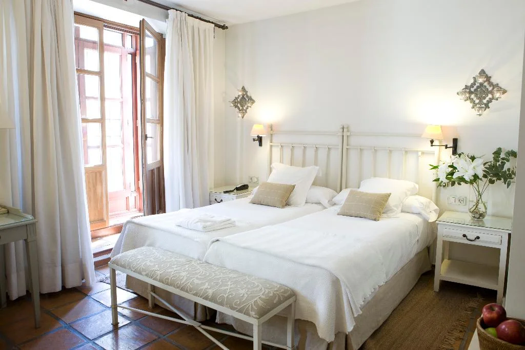 Hotel Palacio de los Patos hotel in Granada