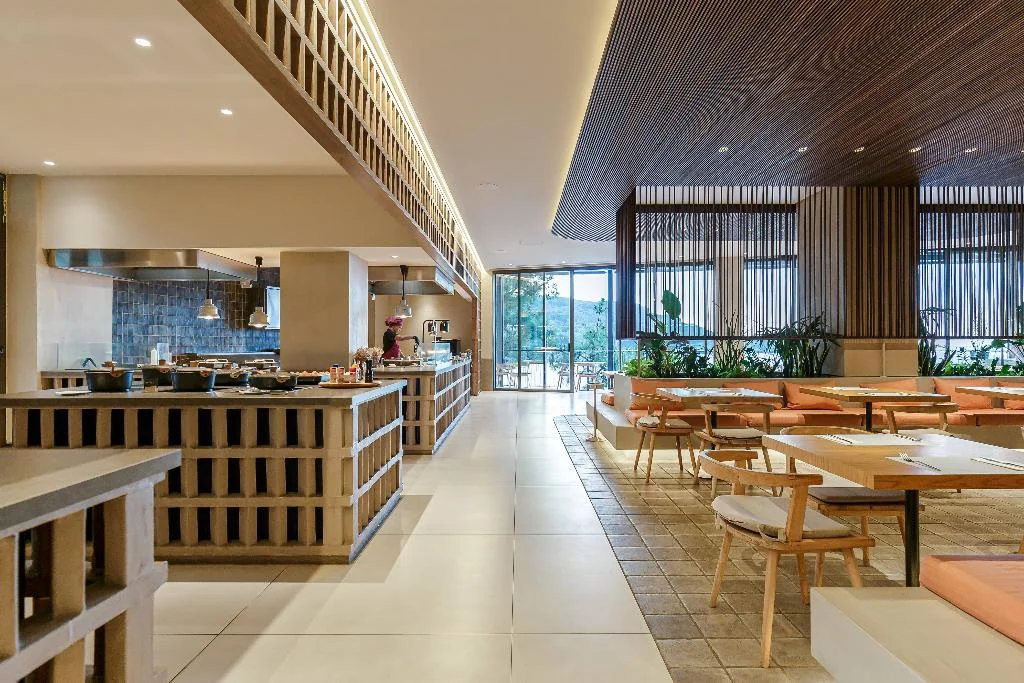 Kontiki Beach Resort hotel in Belnem