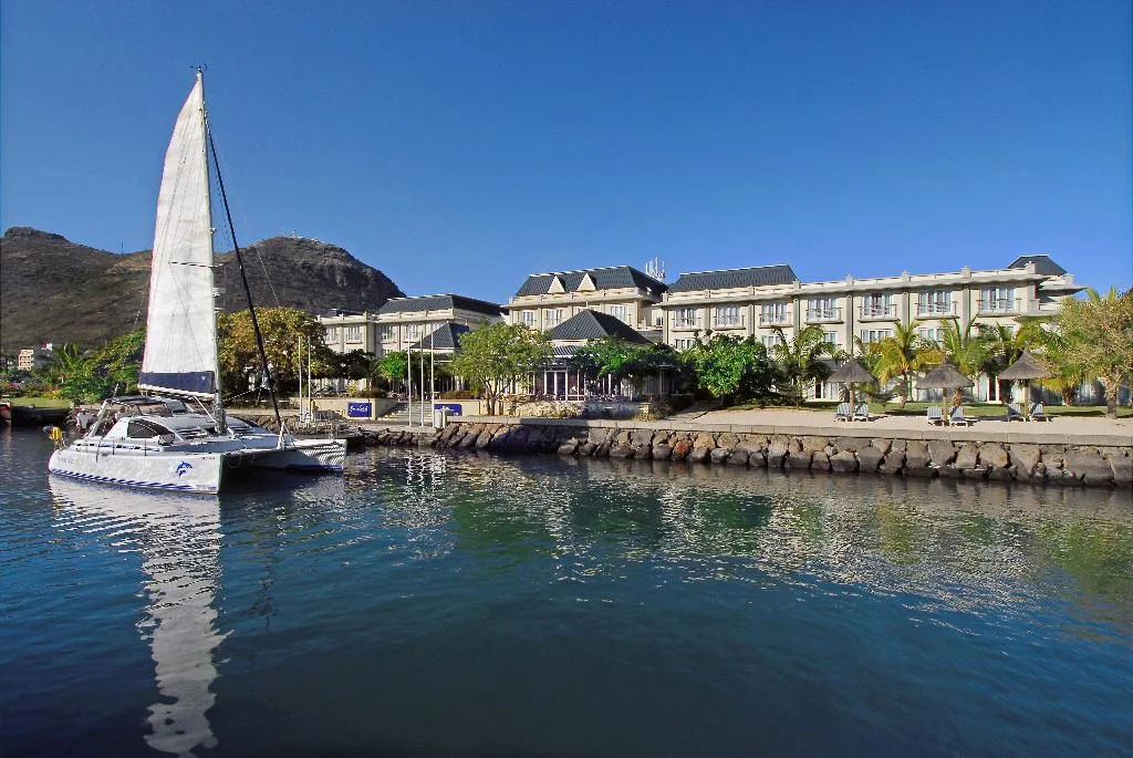 Le Suffren Hotel and Marina hotel in Saint-Denis