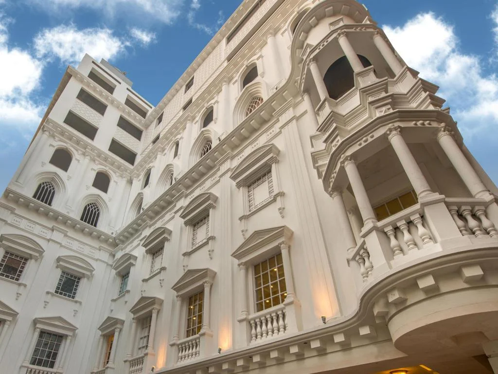 Luxus Grand Hotel hotel in Lahore