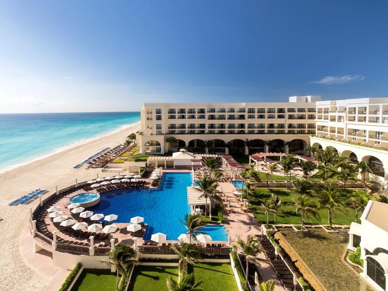 Marriott Cancun Resort hotel in Cancun