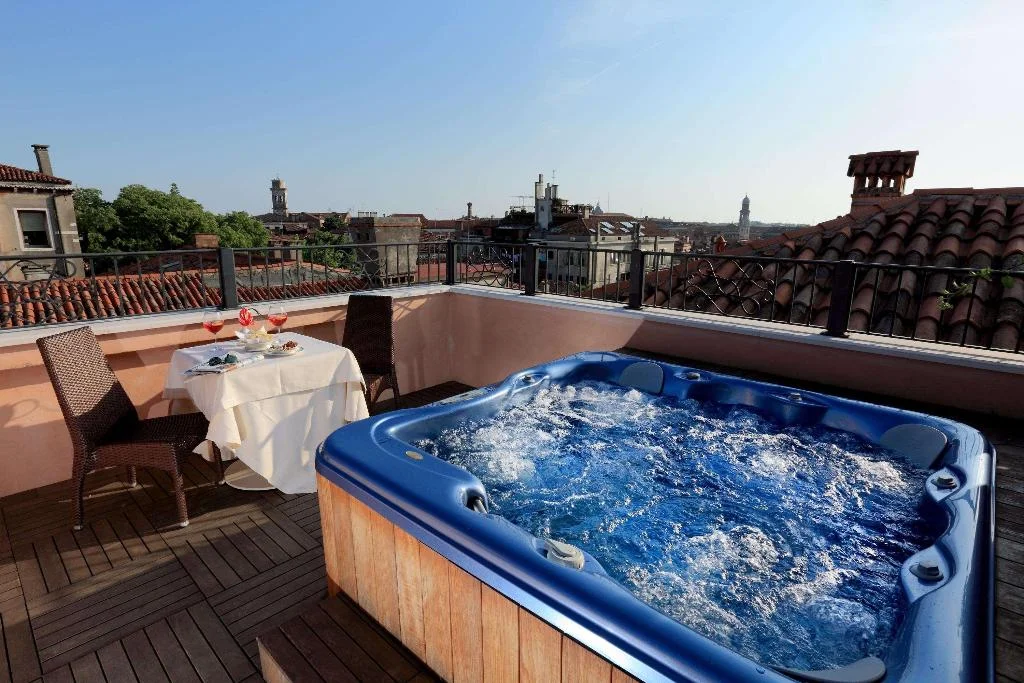 Palazzo Stern hotel in Venice