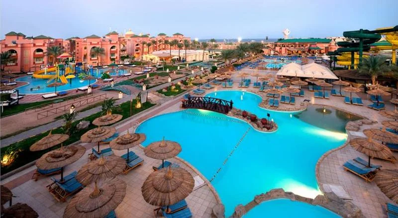 Pickalbatros Aqua Park Resort hotel in Hurghada