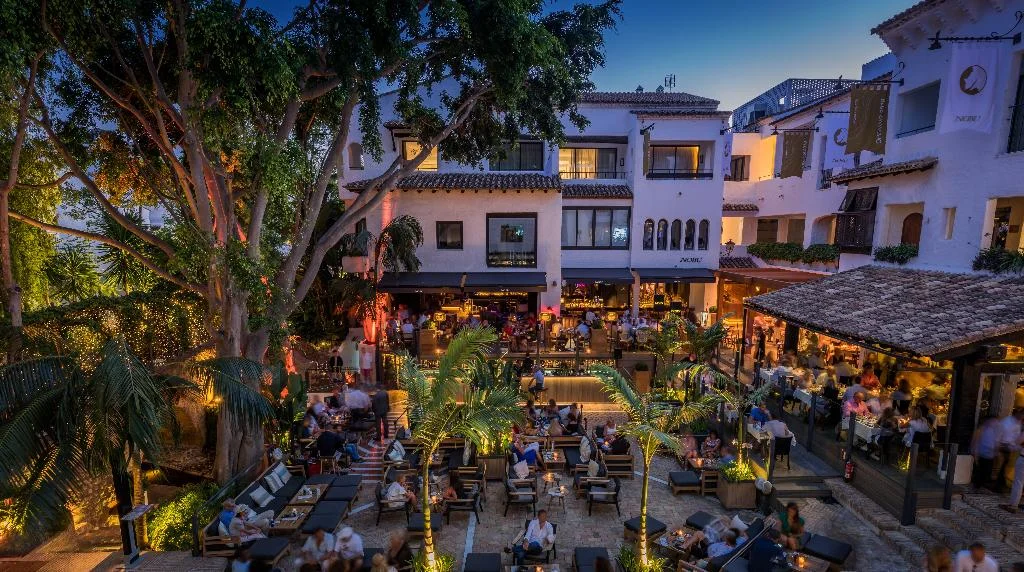 Puente Romano Beach Resort hotel in Marbella
