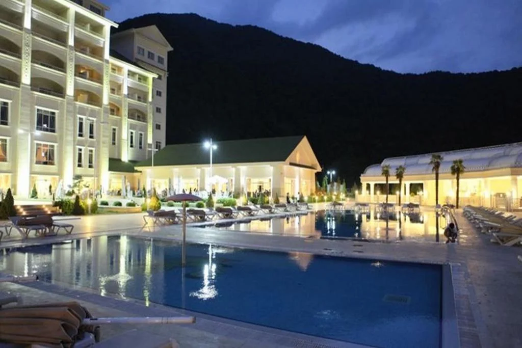 Qafqaz Riverside Hotel hotel in Sheki