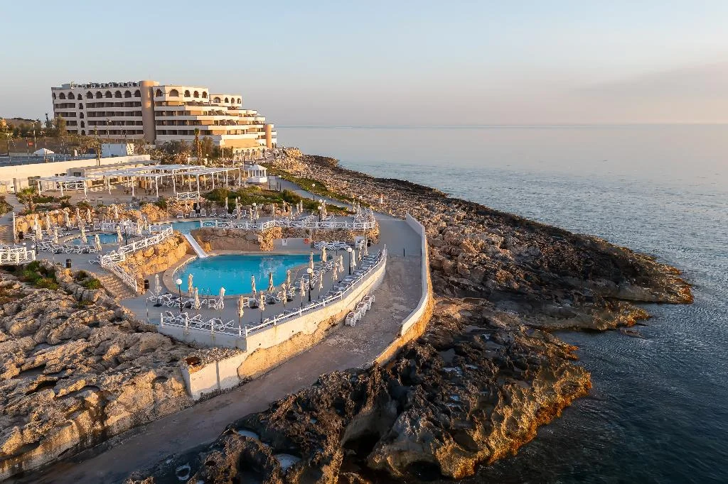 Radisson Blu Resort, St. Julian's hotel in St. Julian's