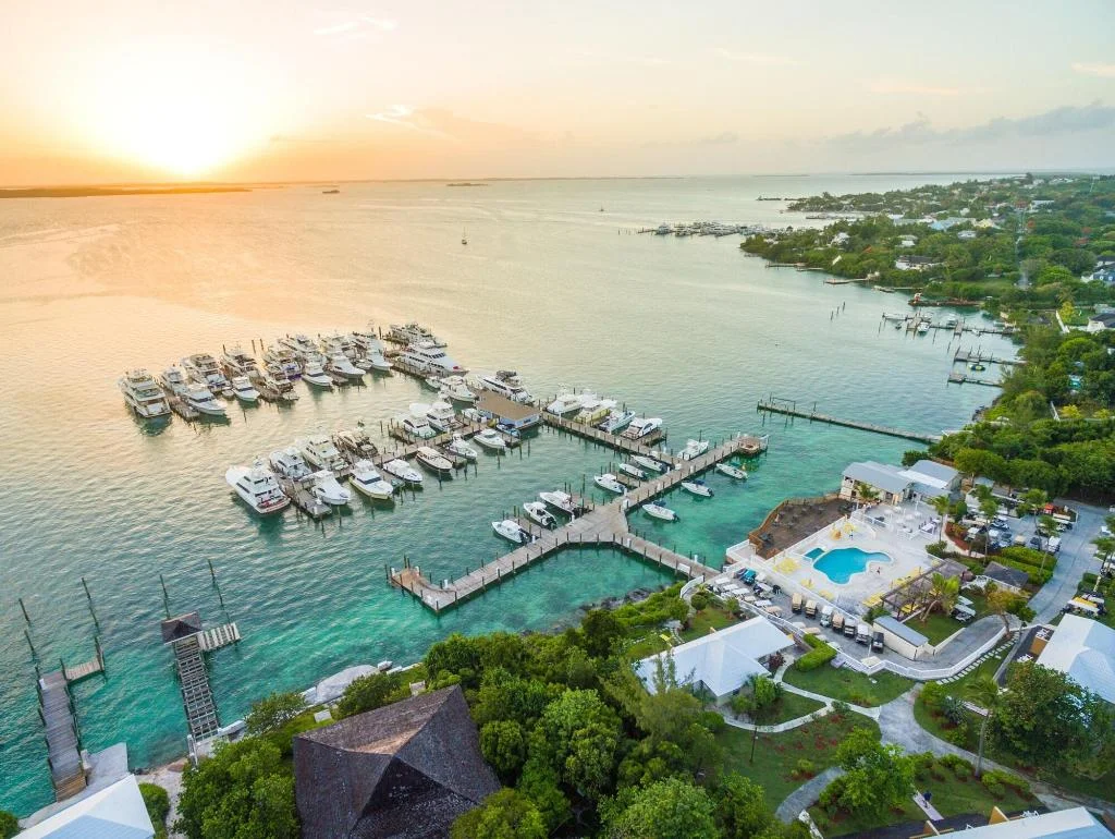 Romora Bay Resort & Marina hotel in Harbour Island