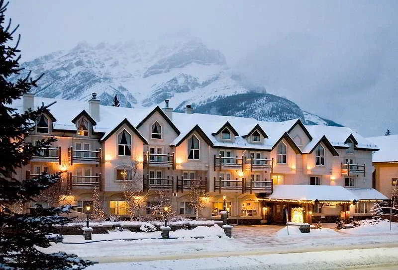 Rundlestone Lodge hotel in Banff