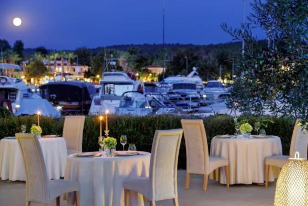 Sani Asterias Suites hotel in Sani