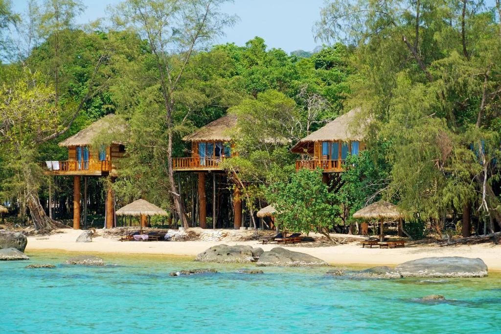 Tree House Bungalows hotel in Koh Rong