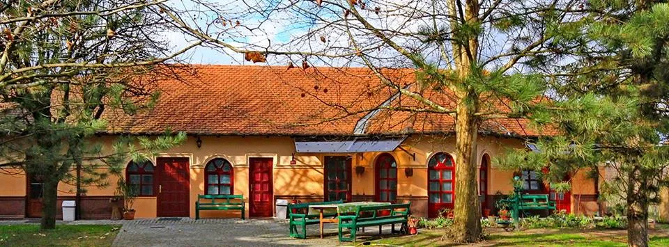 3 Platana rooms, Subotica exterior view