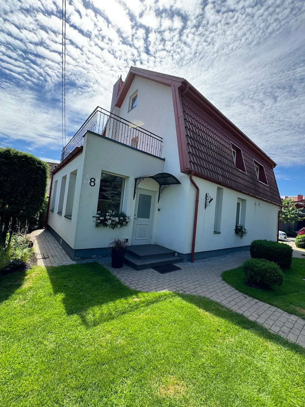 8 smilgos, Klaipeda exterior view