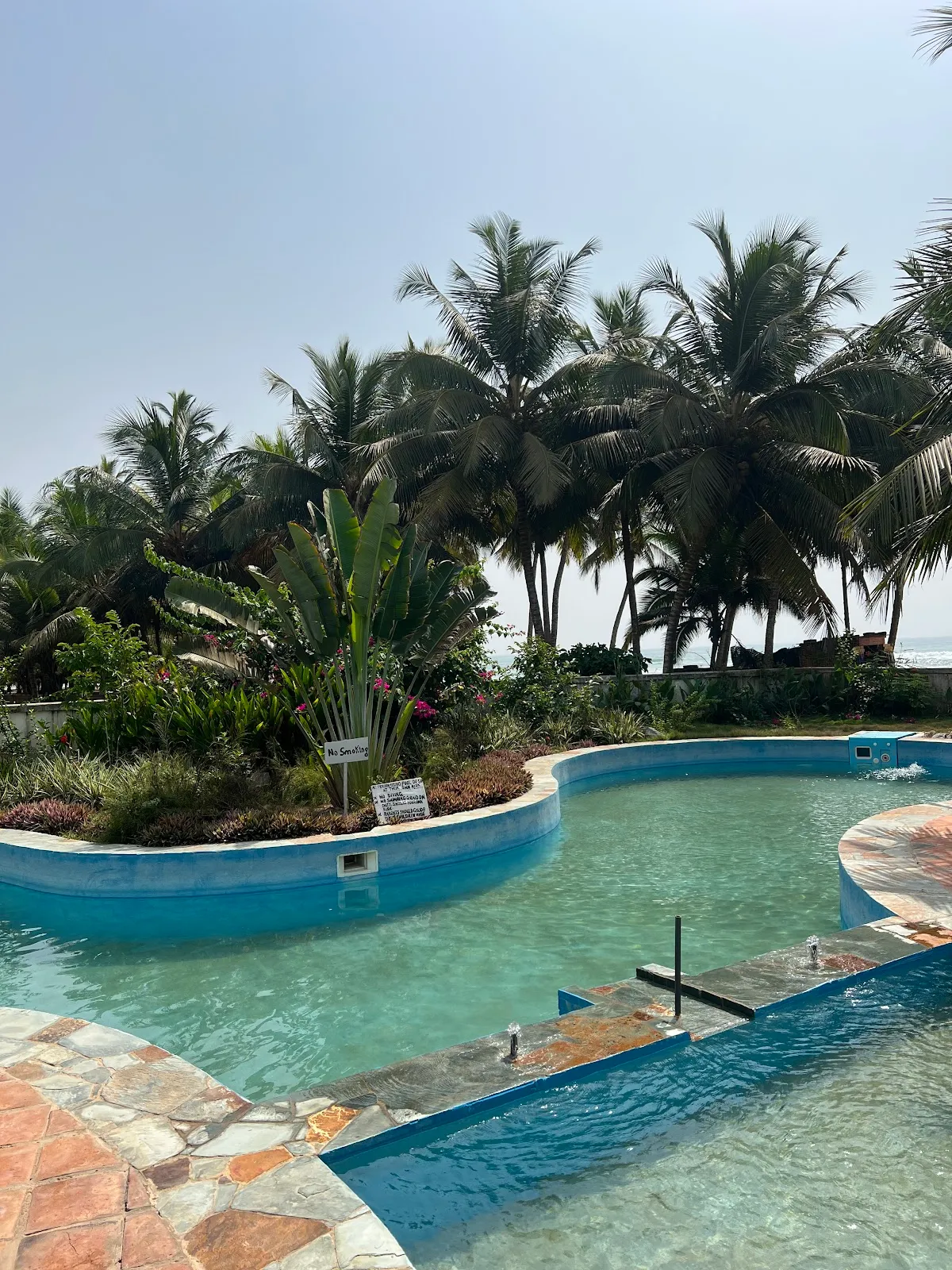 Afiki Beach House, Elmina exterior view