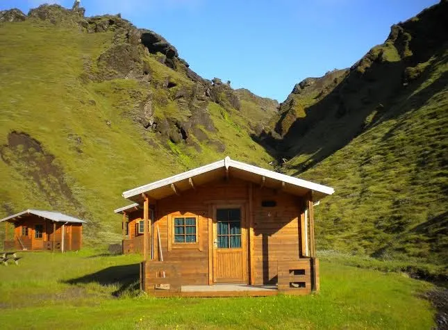 Þakgil, Vik exterior view