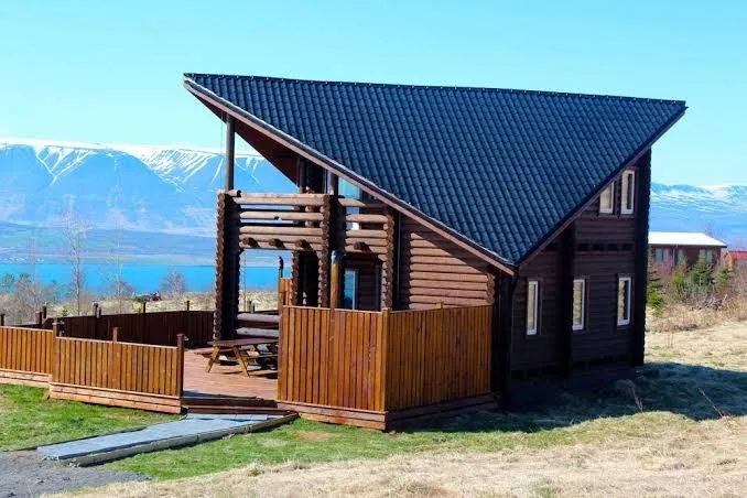 Akureyri Log Cabin, Akureyri exterior view