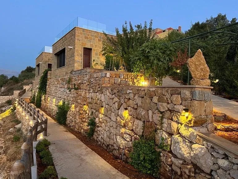 âl sindiana, Sidon exterior view