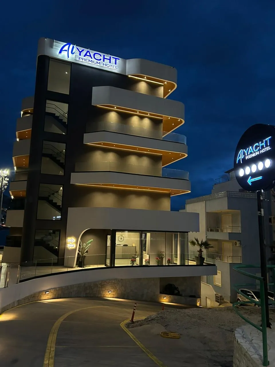 AlYACHT PREMIUM HOTEL, Saranda exterior view