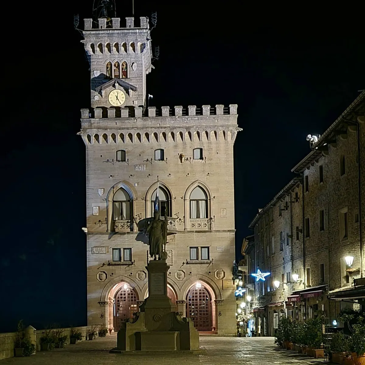 antica bifora rsm, San Marino City exterior view